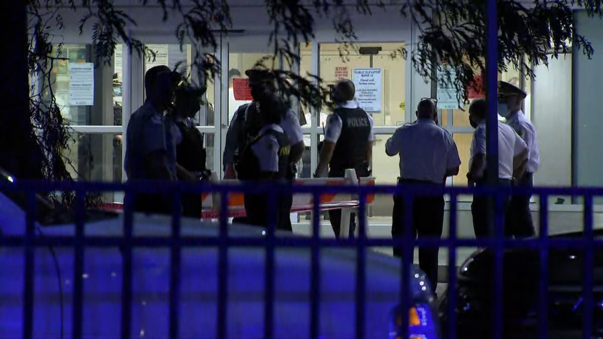 2 Chicago Police Officers, Suspect Shot During Traffic Stop – NBC Chicago