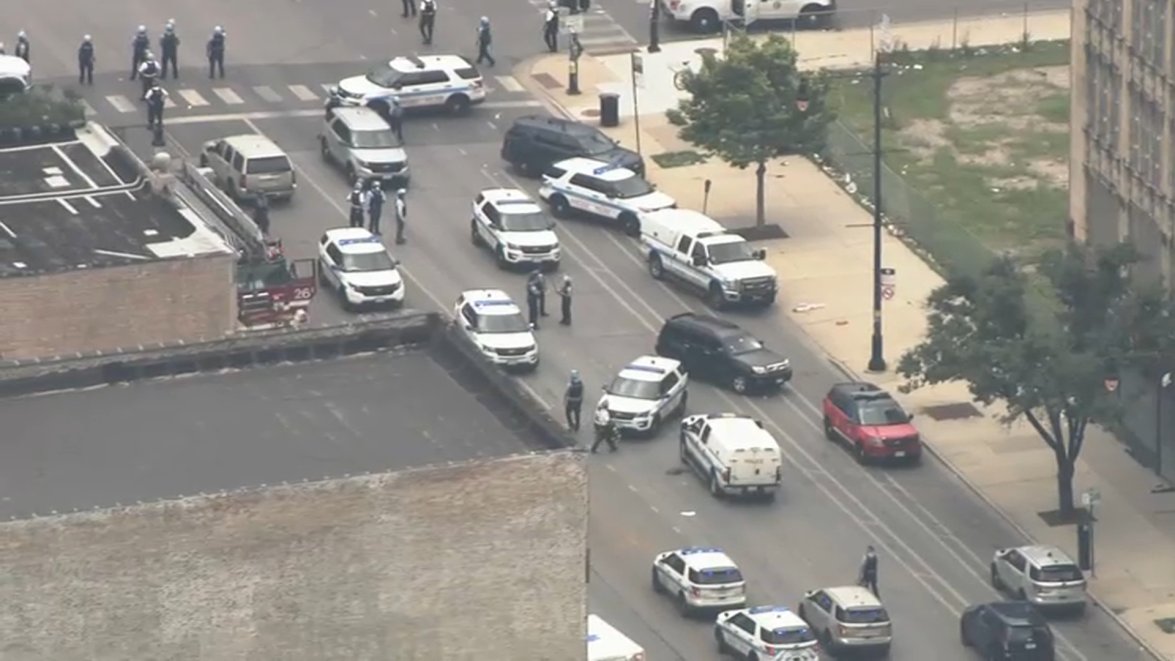 LIVE Updates: Looting and Unrest in Chicago, More Than 100 Arrests Made ...