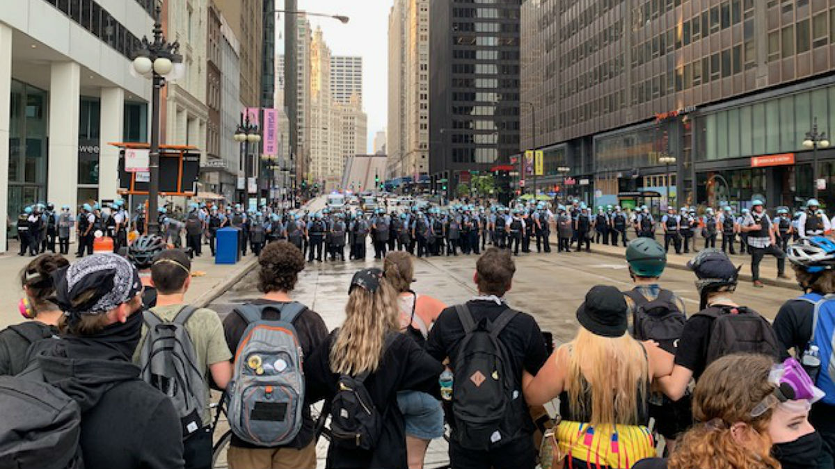 Chicago Protests: Pepper Spray Used, Clashes Reported as Group Marches ...