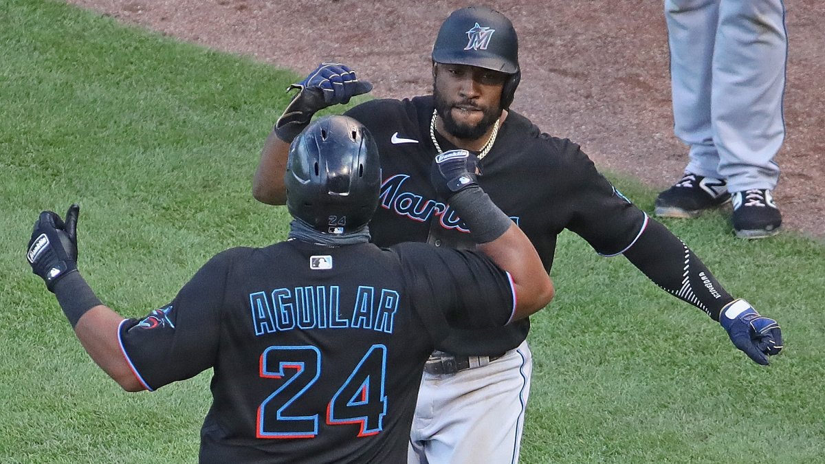 Marlins collapse against Cubs in eighth inning at Wrigley Field