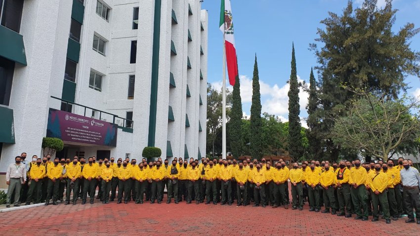 Mexico's Environment Department said five teams of 20 trained, equipped firefighters from Mexico’s national forestry commission will work with the U.S. Forest Service to help battle wildfires in California.