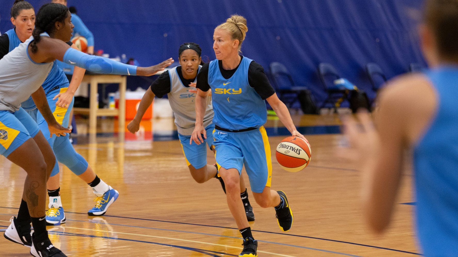 Sky’s Courtney Vandersloot Named to 2020 AllWNBA First Team NBC Chicago