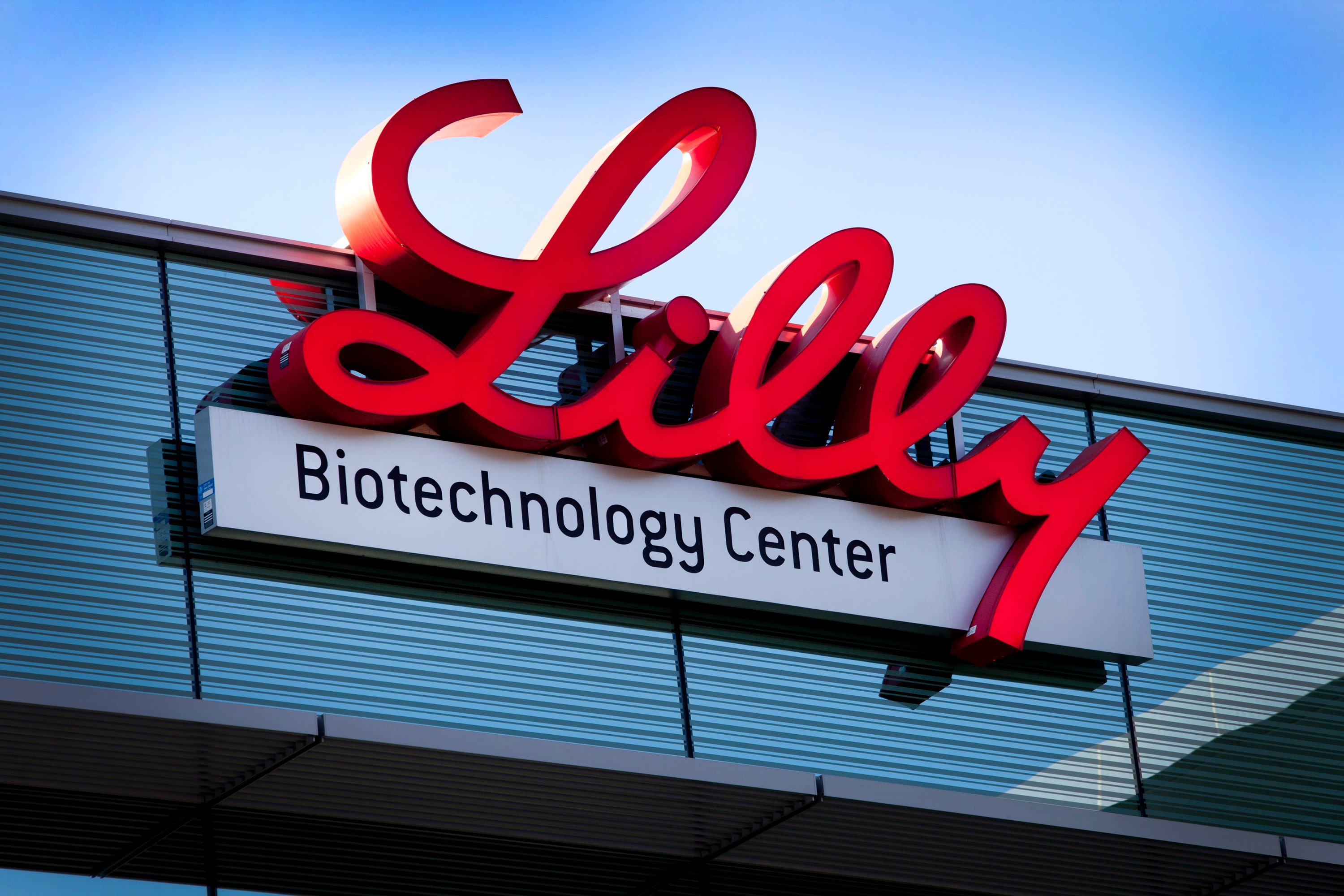 Eli Lilly's Alzheimer's drug slows memory decline, study shows - Vimarsana News
