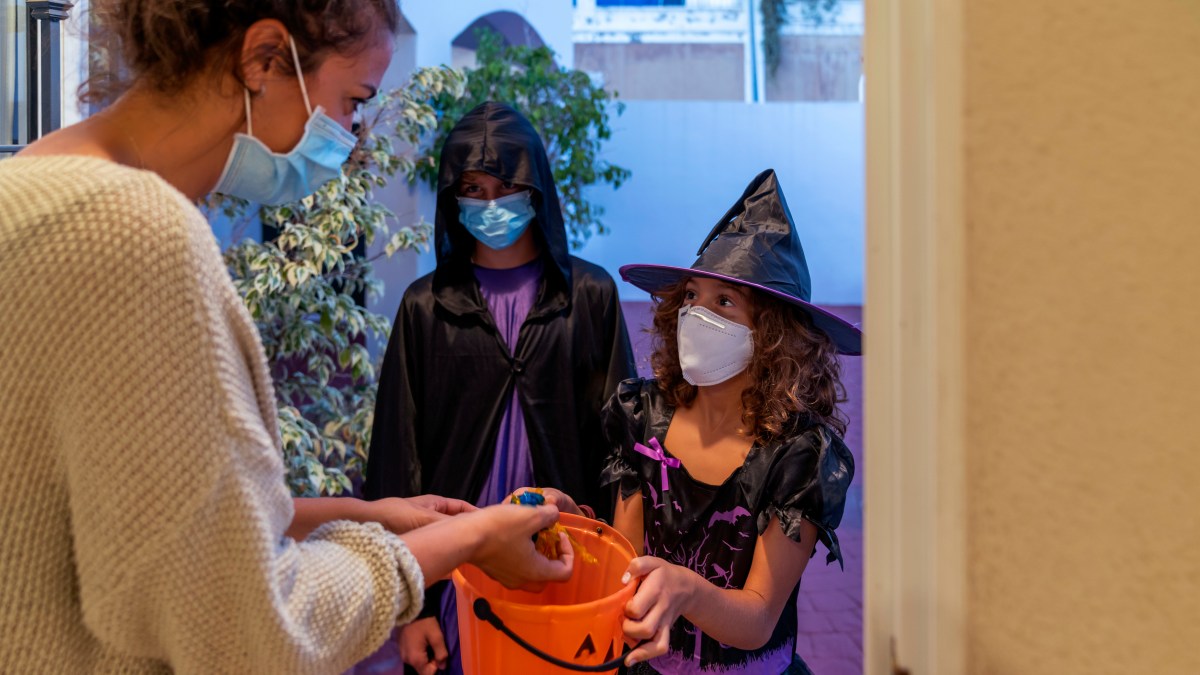 Illinois Coronavirus Updates: Halloween Guidelines ...