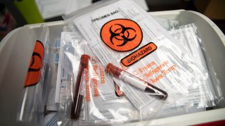 Glen Burnie (United States), 07/10/2020.- Completed COVID-19 antibody test specimens with for testing in Glen Burnie, Maryland, USA, 07 October 2020. Emergency Medical Professionals continue to battle the COVID-19 Pandemic as the number of cases and deaths continues to rise globally. (Estados Unidos) EFE/EPA/ALEX EDELMAN