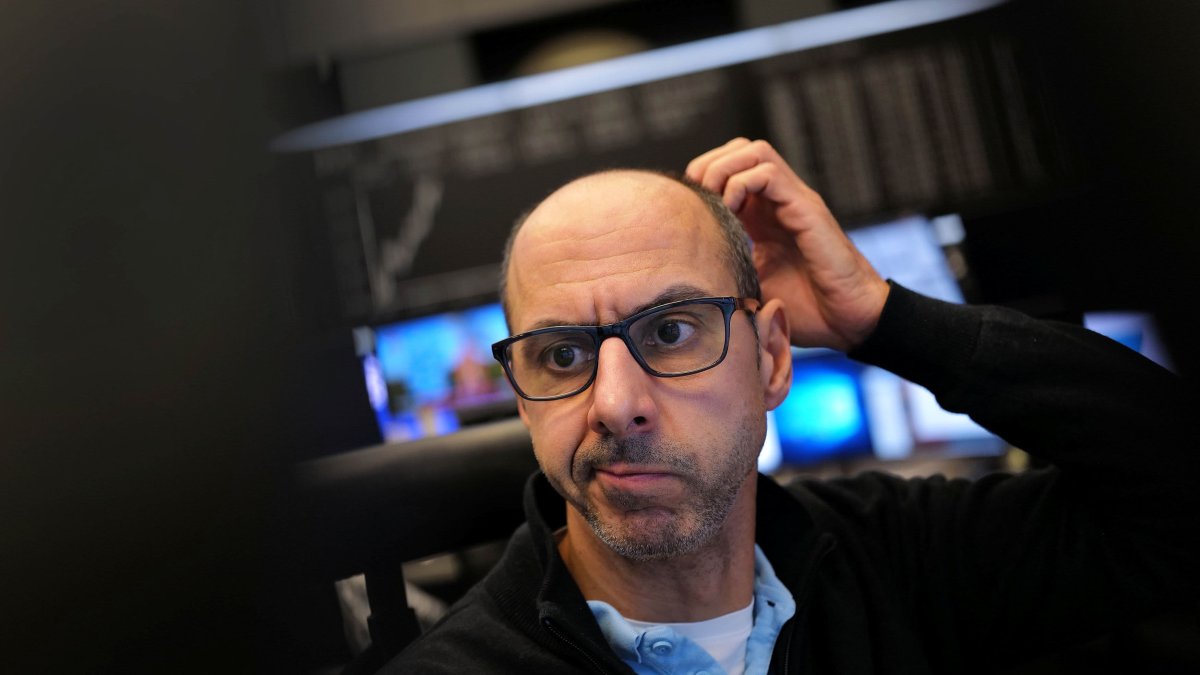 Global Markets Roiled as Russia Invades Ukraine - Vimarsana News