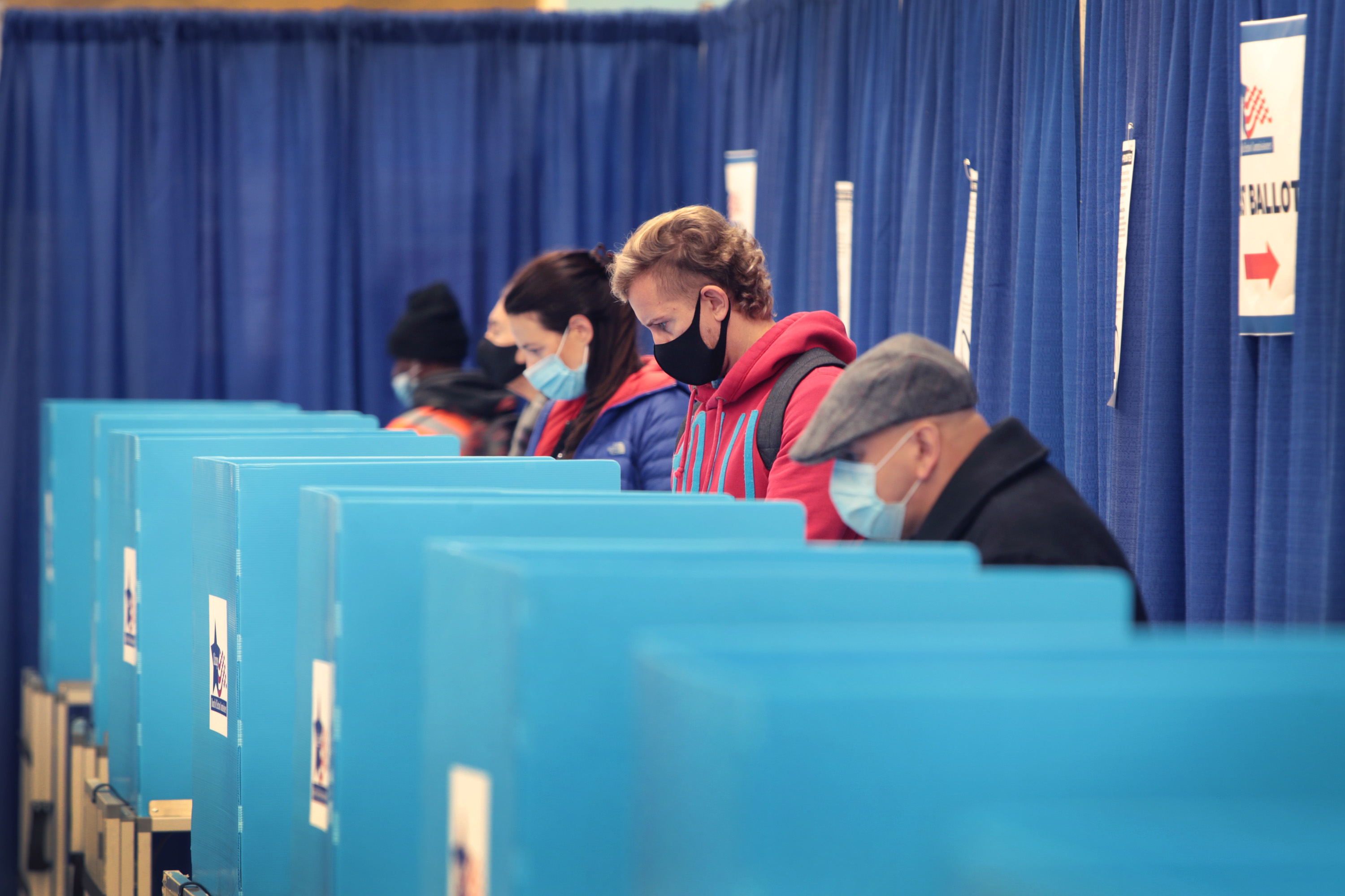 Illinois primary 2024 Chicago early voting resumes after candidate was