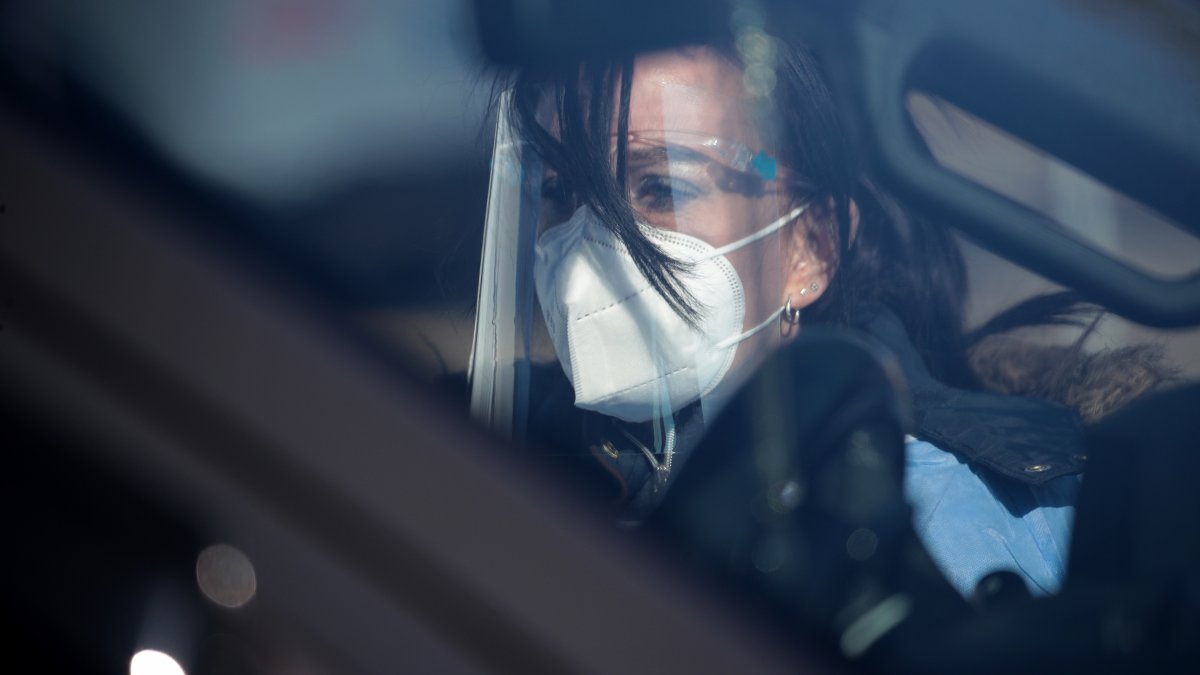 Illinois’ Top Doctor Clarifies Latest Quarantine Guidance From CDC ...