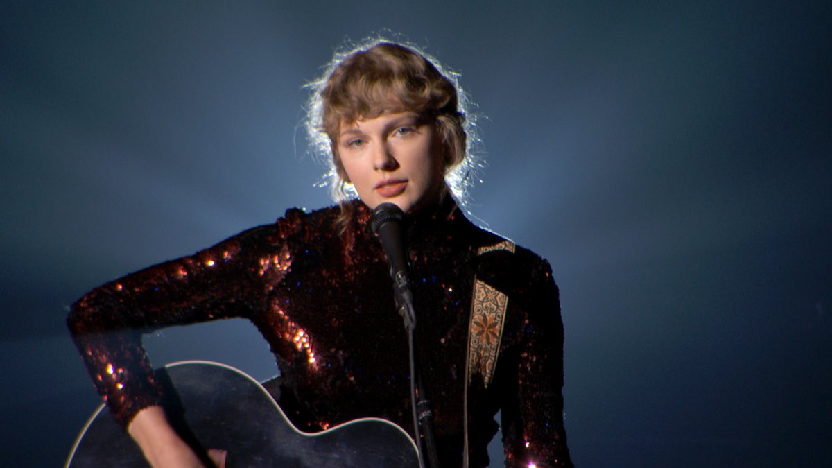 Taylor Swift S Re Recorded Version Of Love Story Is Here Nbc Chicago