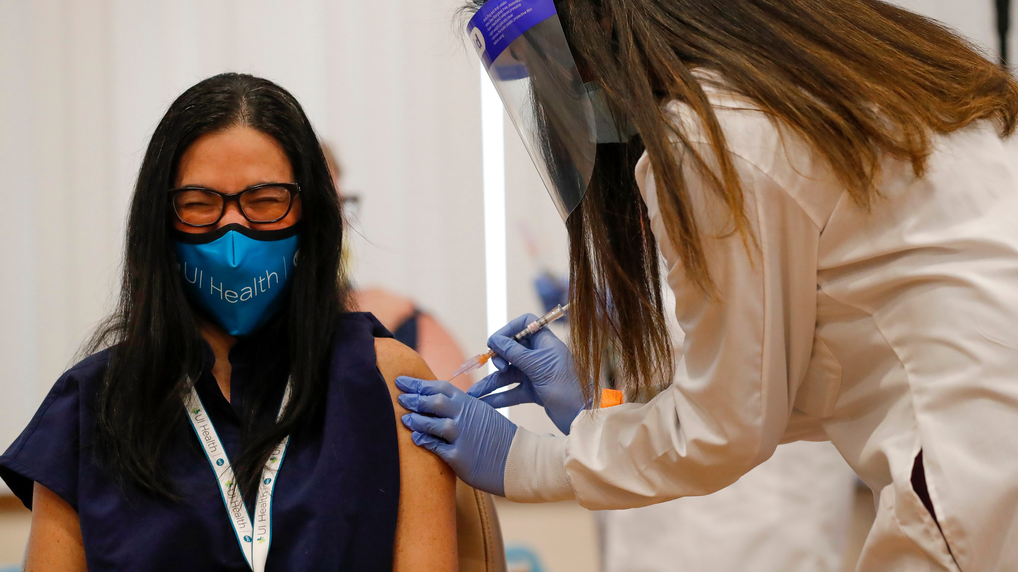 Illinois Coronavirus Updates: First Vaccinations, State Budget Cuts, Chicago Travel Order - Vimarsana News
