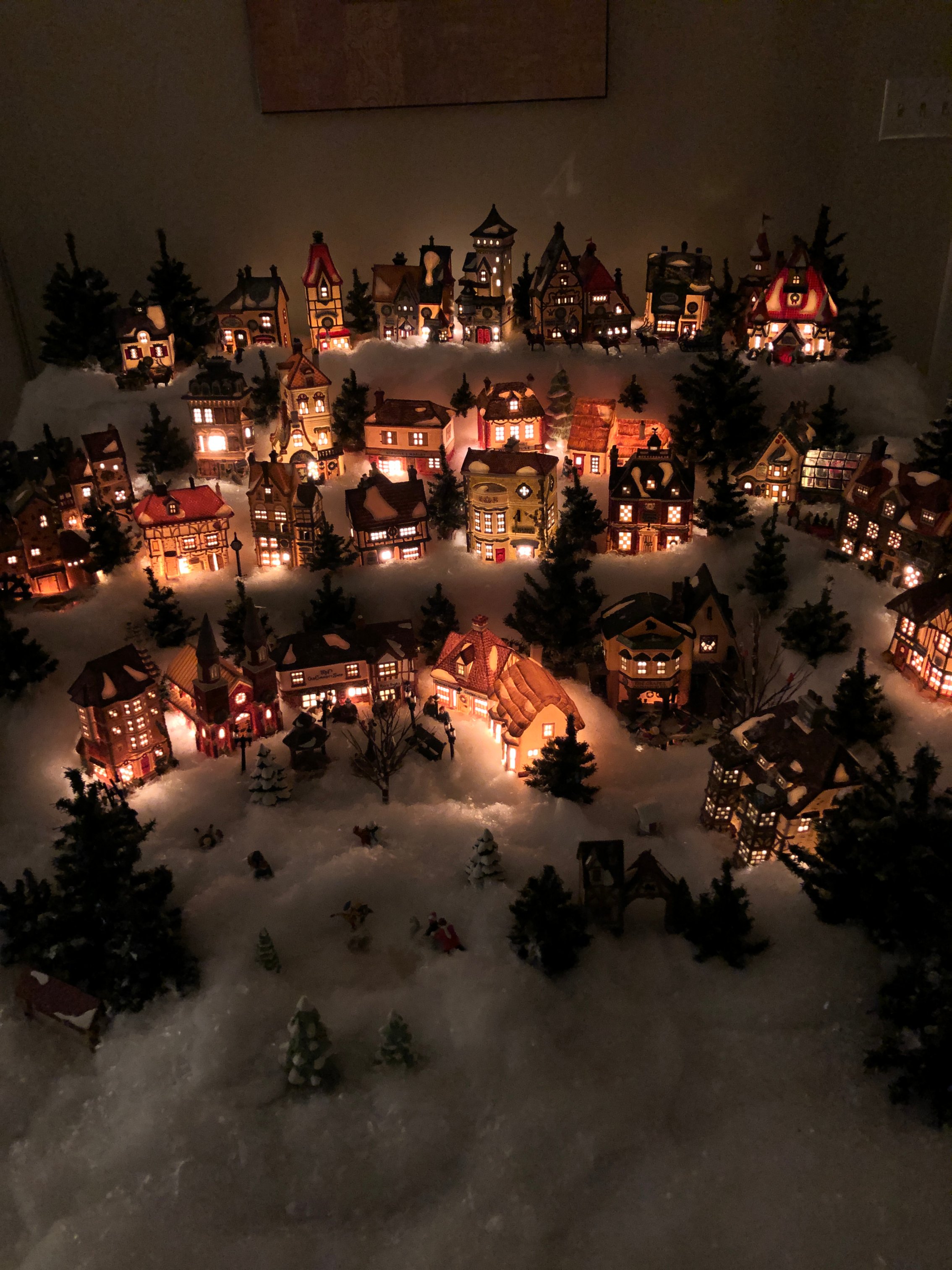 Photos: NBC 5 Viewers Share Beautiful Christmas Village Displays – NBC