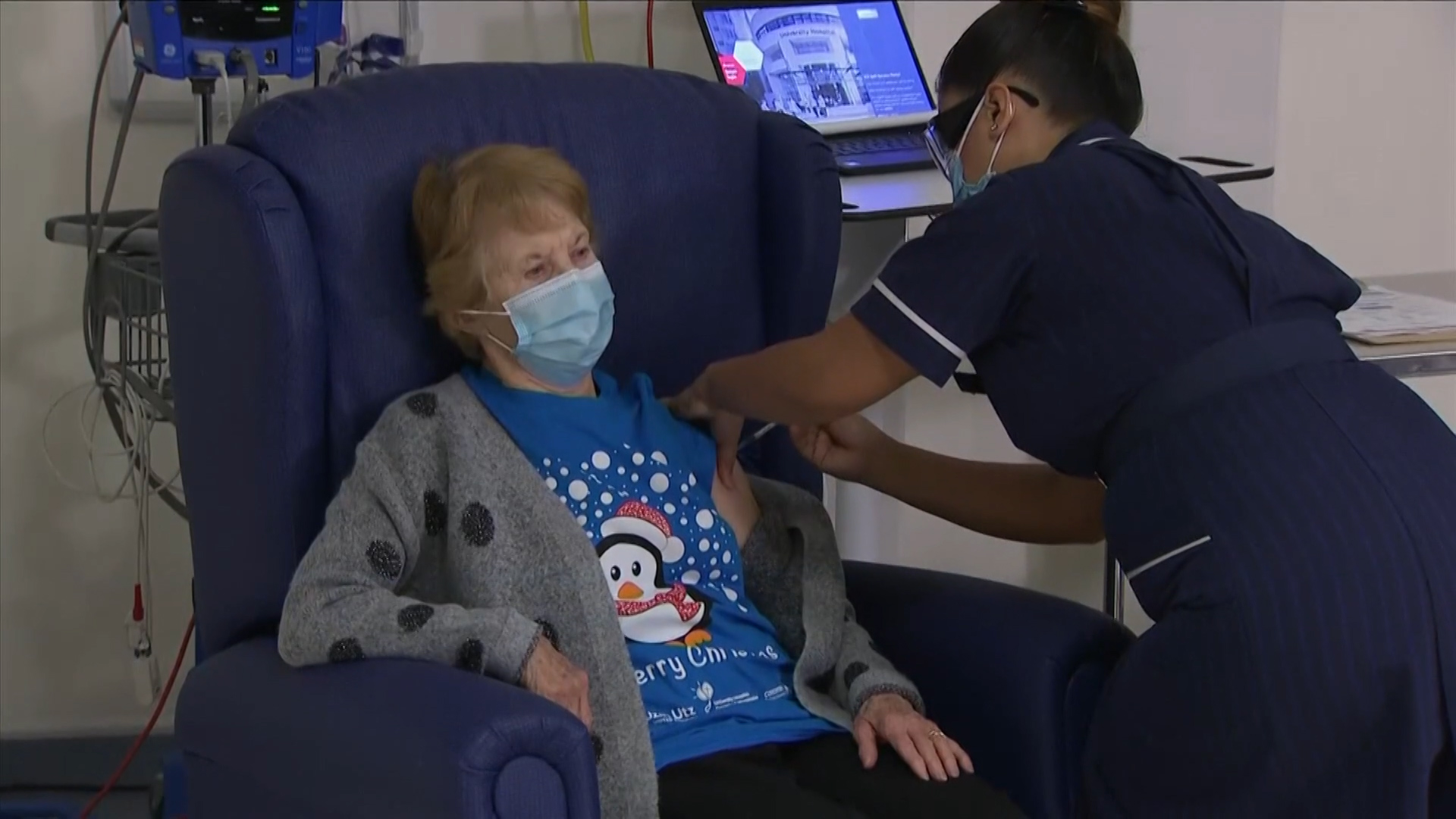 First Patients Receive Covid 19 Vaccine In Uk Nbc Chicago