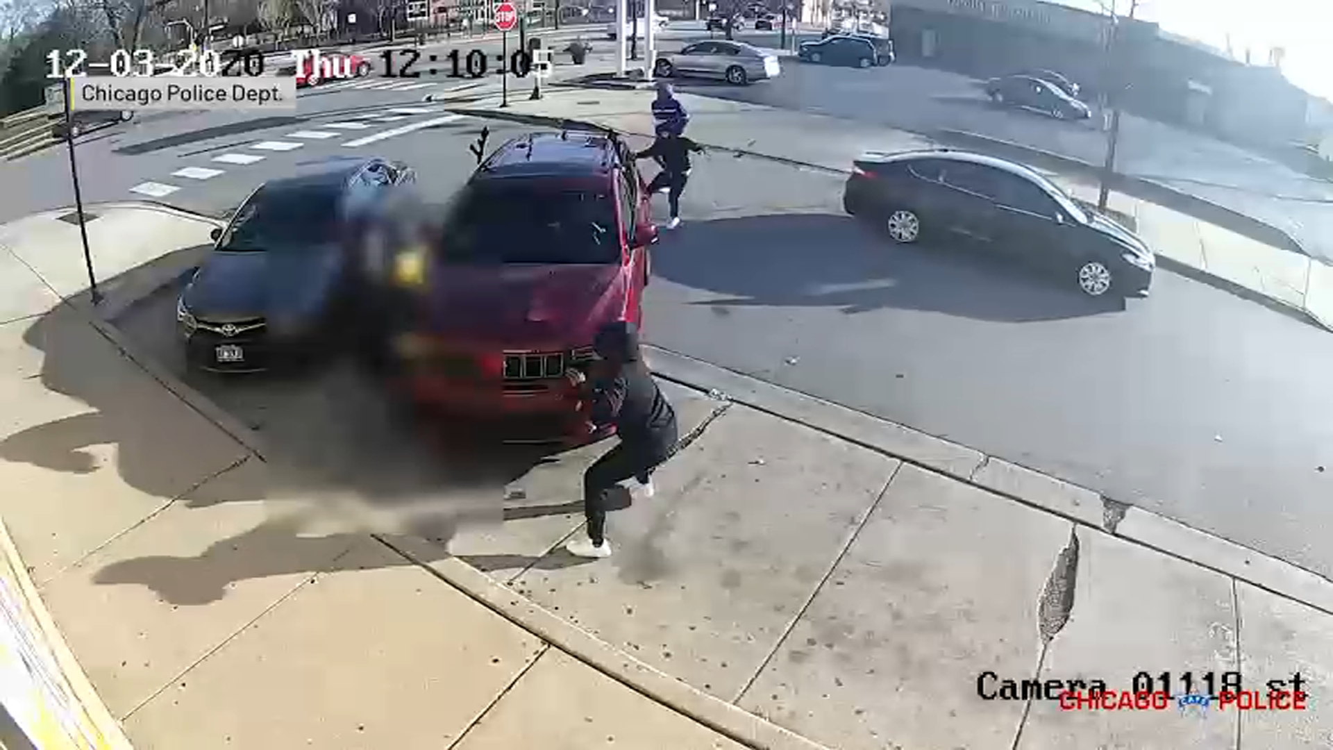 Dramatic Video Captures 4 Suspects In Fatal Shooting Of Retired Chicago ...