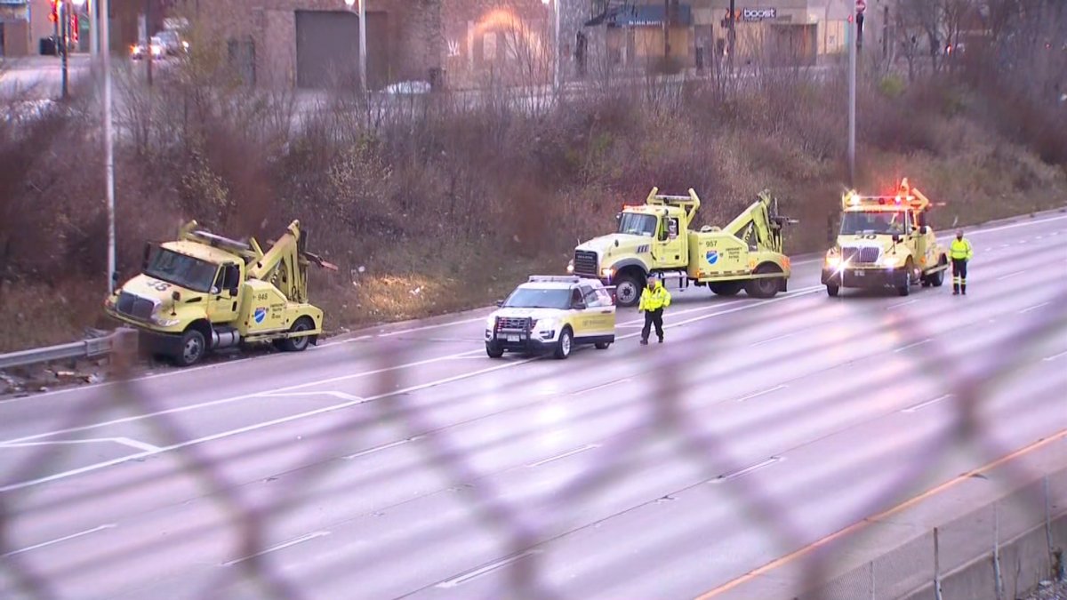 IDOT Truck Struck by Gunfire on Eisenhower Expressway – NBC Chicago