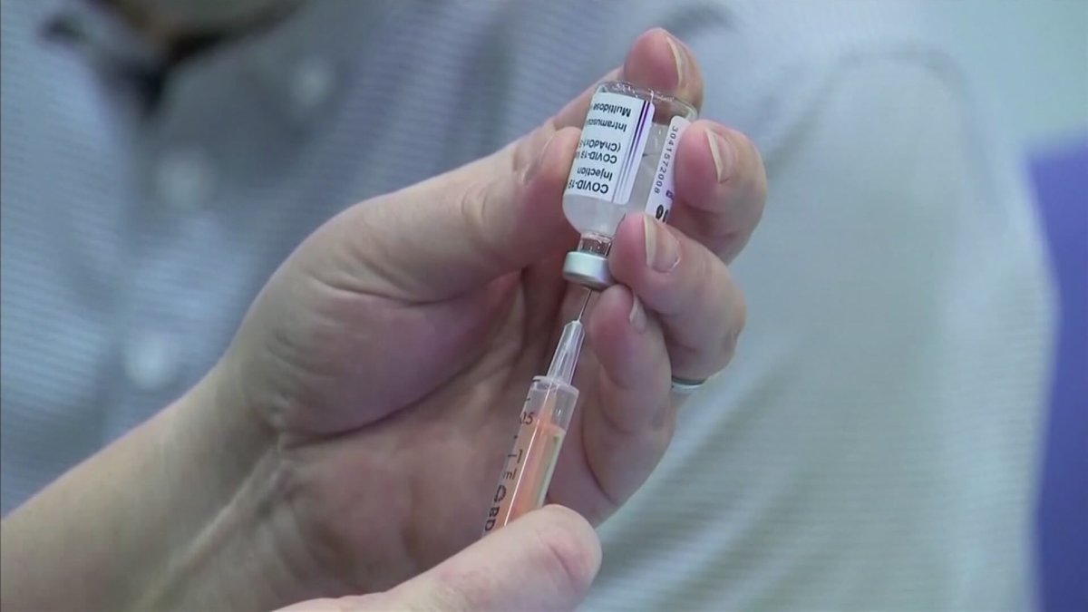 Precautions Advised as Chicago and Cook County Return to ‘Medium' COVID Alert Level, Flu Cases Rise
