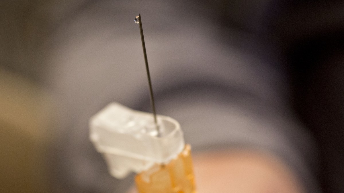 Here's Who Can Get the COVID Vaccine in Chicago Beginning Next Week - Vimarsana News