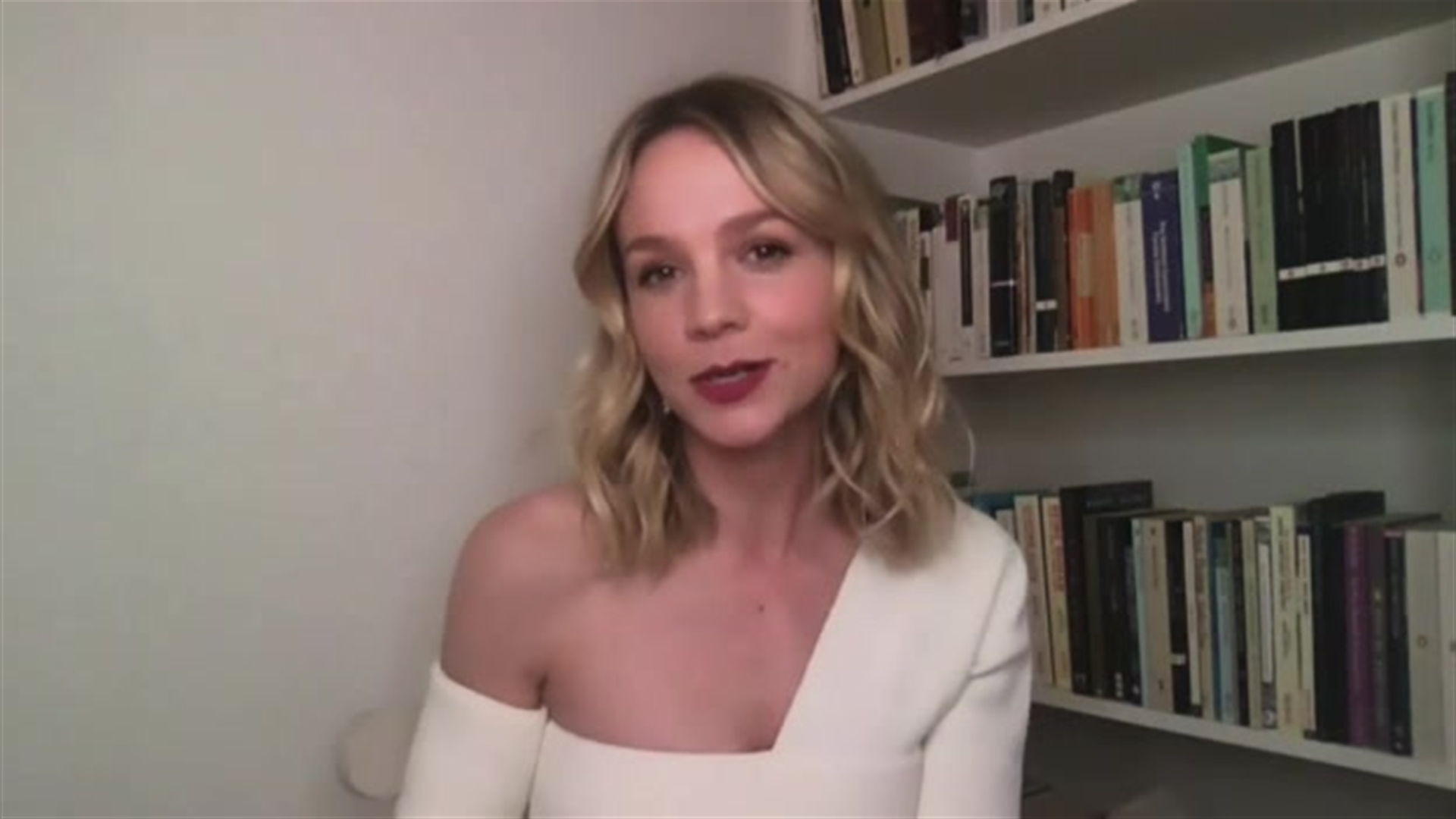 Promising Young Woman Movie Wallpaper : Promising Young ...