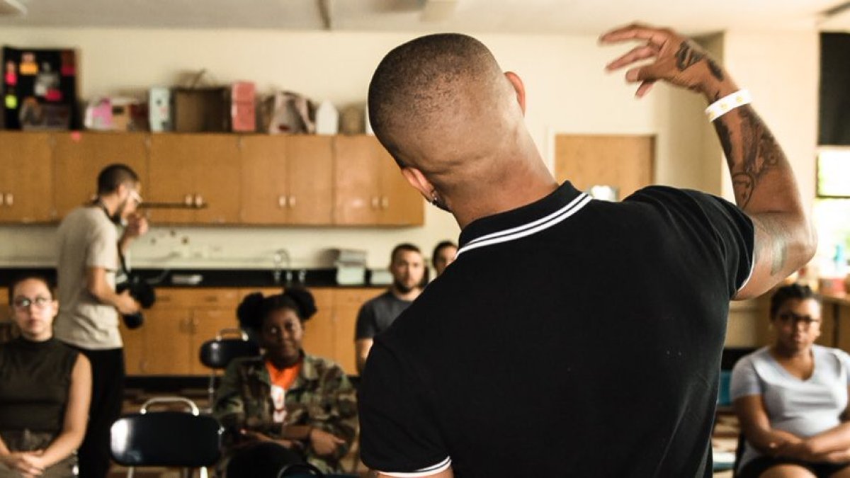minimal Men cyklus We Were Set Up': Chicago Rapper Vic Mensa Launches Fundraiser After  Foundation Burglarized – NBC Chicago