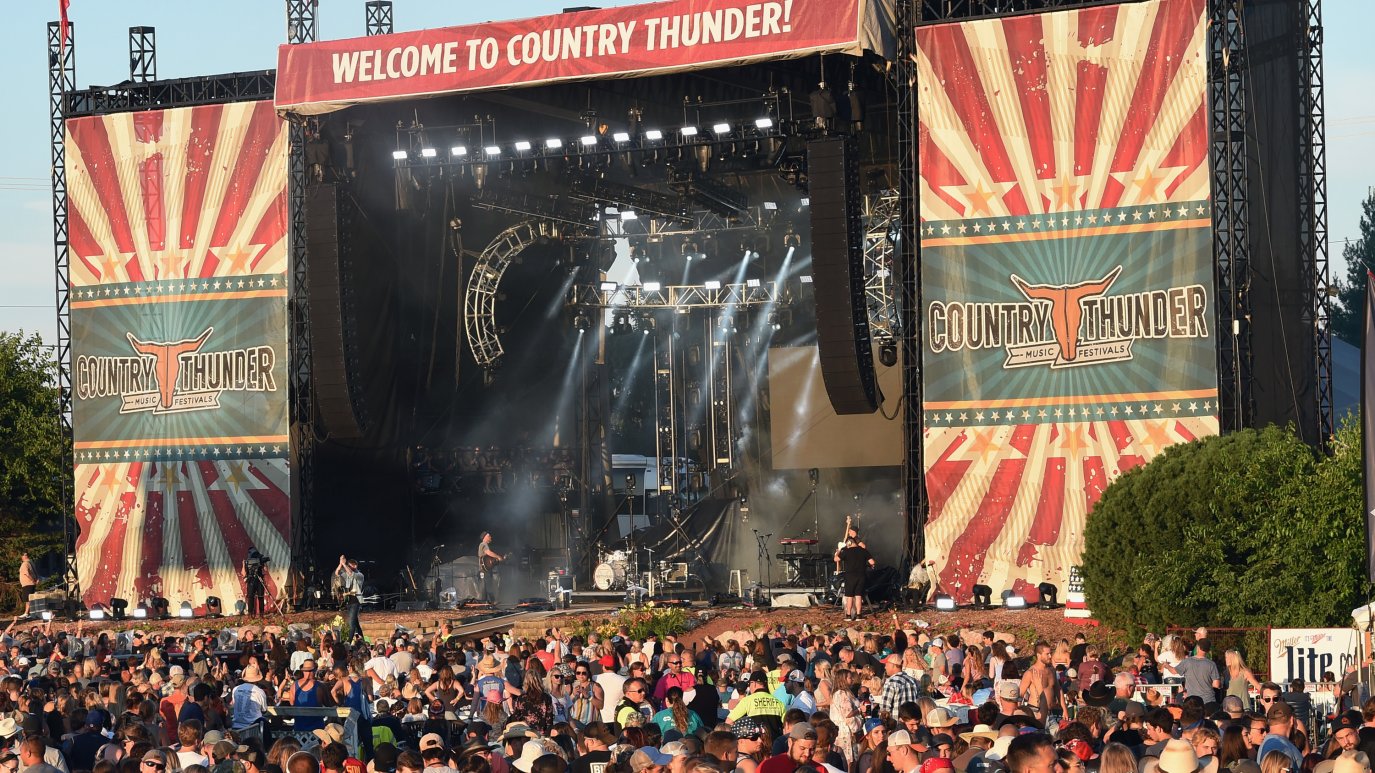 Country Thunder Wisconsin to Go On in July With Wallen, Blake