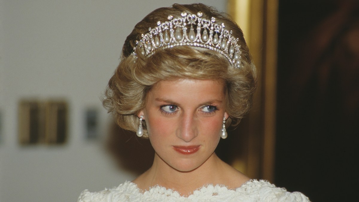 Warren Buffett Revealed Which President Princess Diana Deemed 'Sexiest Man Alive' – NBC Chicago - Vimarsana News