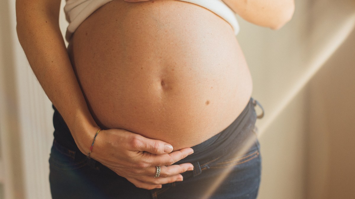 Pregnancy and the COVID Vaccine: The Latest Guidance for Expectant Mothers - Vimarsana News