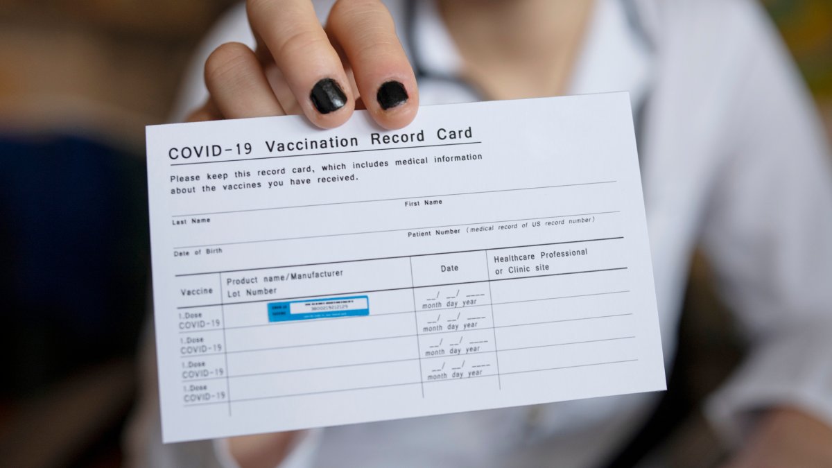 Here S Why You Shouldn T Post Your Covid 19 Vaccine Card On Social Media Nbc Chicago