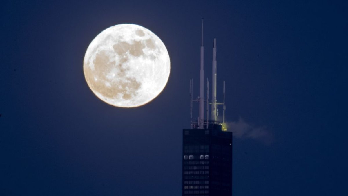 When is the next full moon? What to know about October's 'Hunter's Moon' –  NBC Chicago