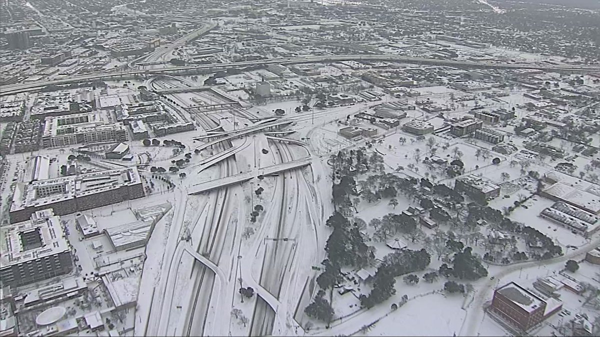 Winter Storm Forces Closures Across Chicago Area - Vimarsana News