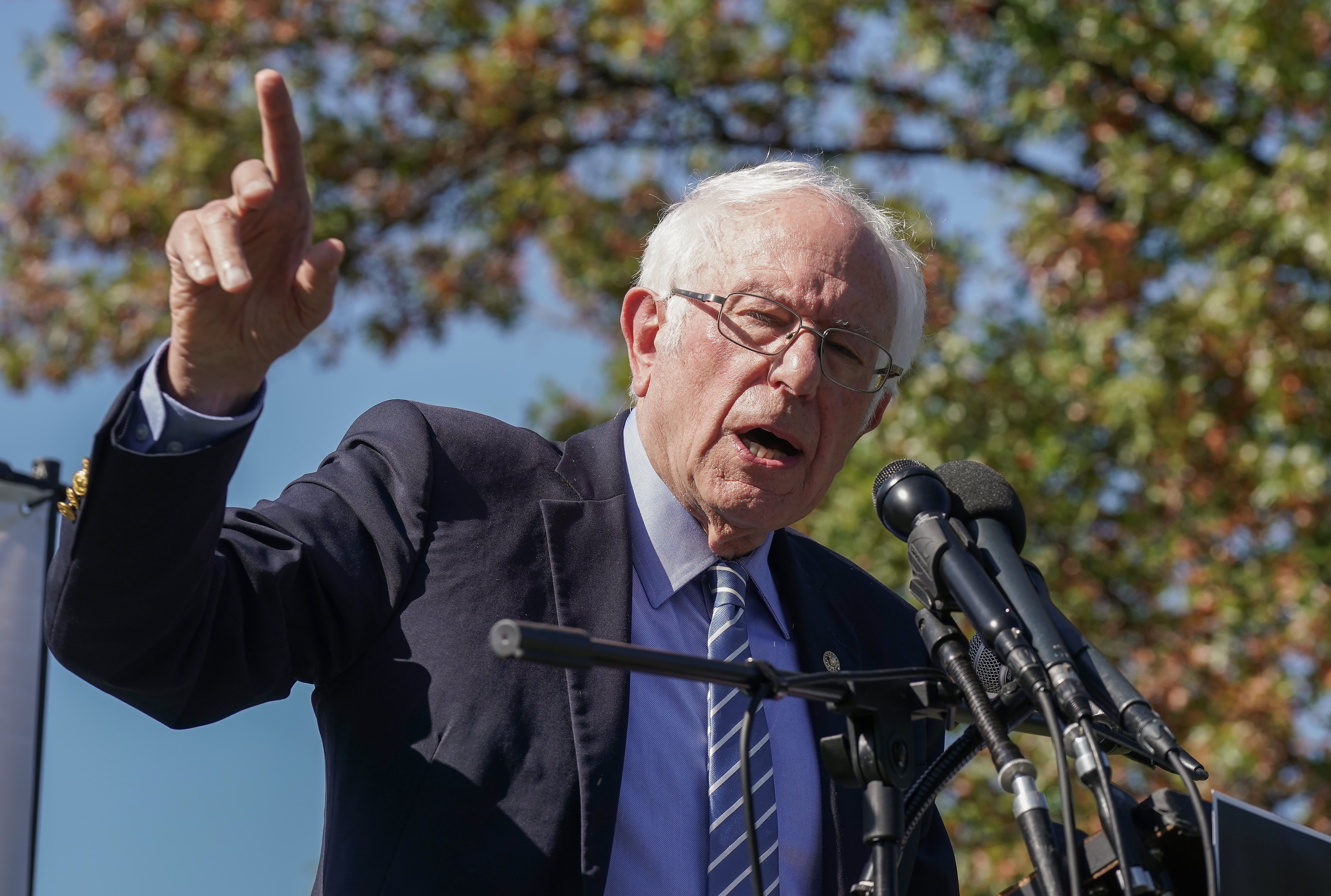 Bernie Sanders Tweets Support for Striking Cook County Workers - Vimarsana News