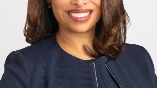 Op-Ed: Defining Success as a Woman in Investment Banking Is More Than Just Titles and Salaries