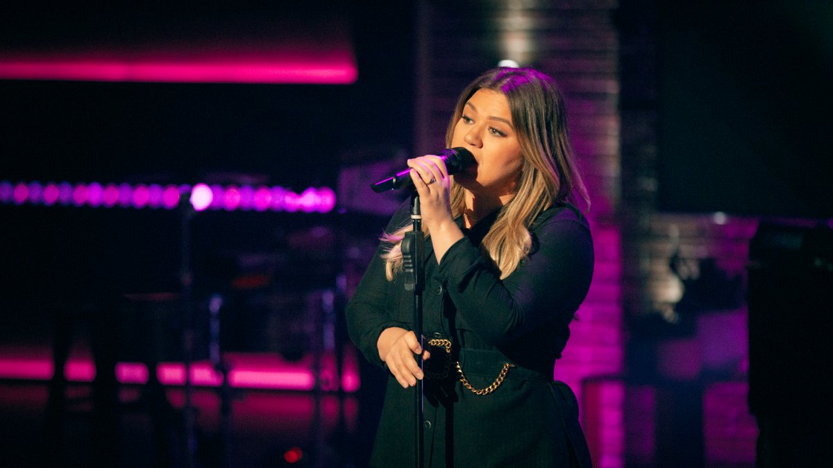 Kelly Clarkson Says She ‘Can’t Even Imagine’ Getting Married Again ...