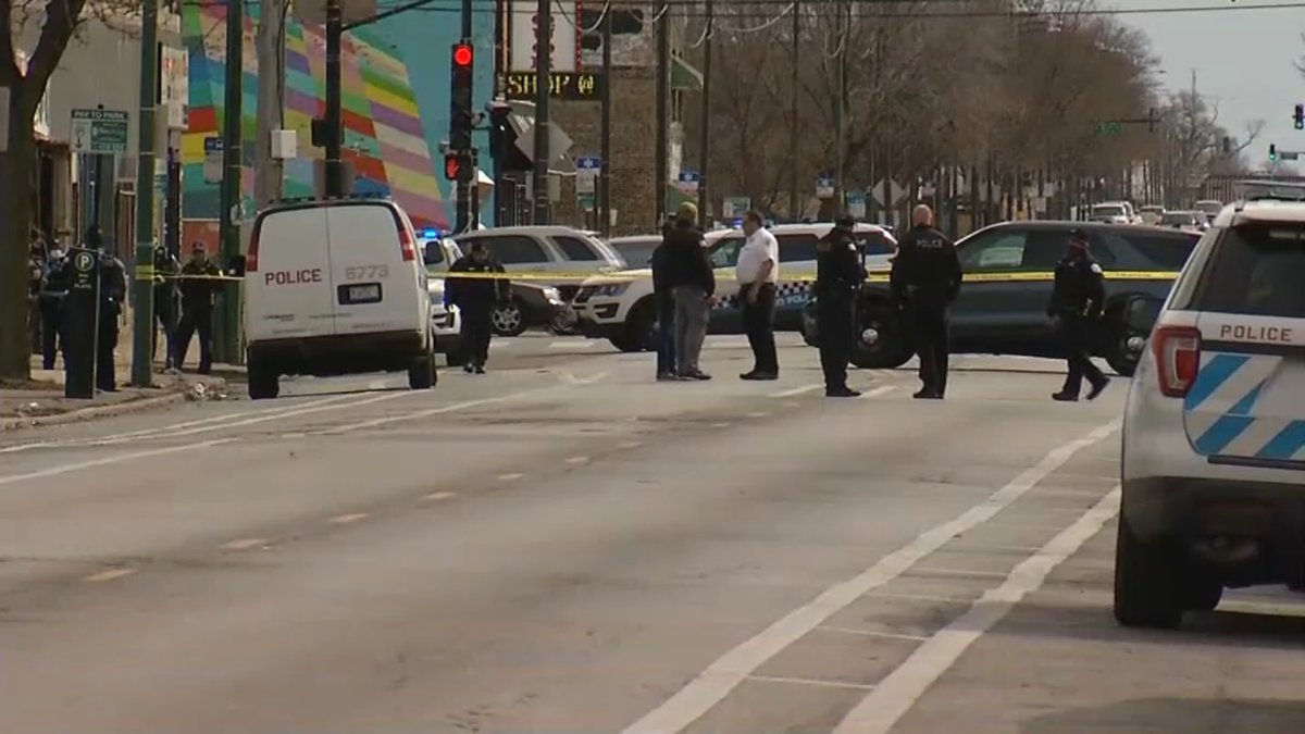 Chicago Police Officer Shot Near Gresham Police Station – NBC Chicago