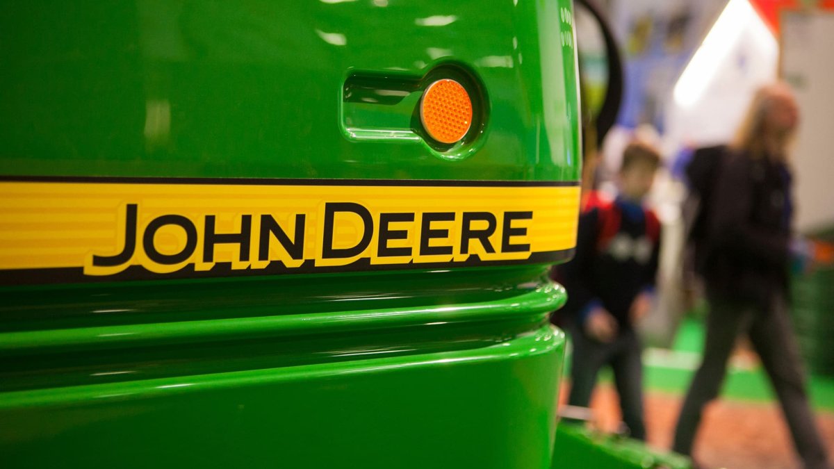 Farmers and John Deere Suppliers Worry About Strike's Impact - Vimarsana News