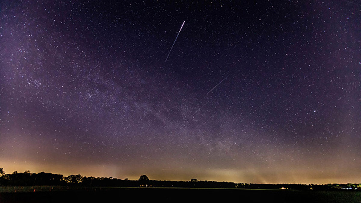 Heres The Best Place in Chicago to See This Weekends Lyrids Meteor Shower