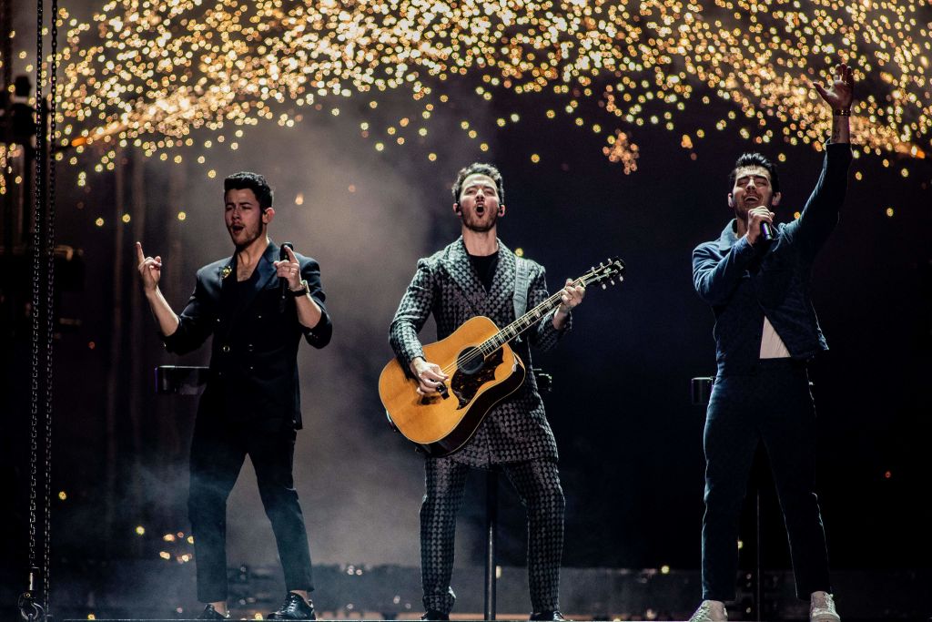 Jonas Brothers Hit Chicago in Summer Tour – NBC Chicago