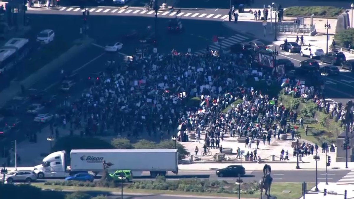 Hundreds Protest, March in Chicago Amid Escalating Tensions Between