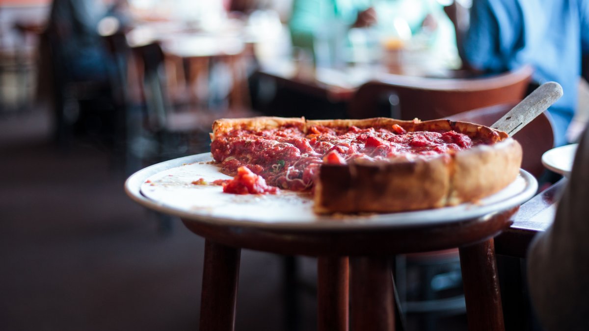 New Yelp ranking names restaurant with ‘best Chicago-style pizza’ – and ...