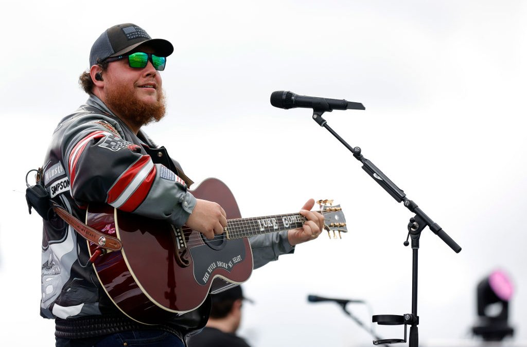 Luke Combs Releases 2021 Tour Dates in Chicago, Midwest This Fall NBC