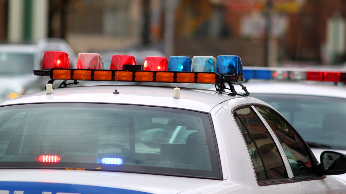 Suburban officer accused of sexually abusing woman during multiple traffic stops Suburban officer accused of sexually abusing woman during multiple traffic stops