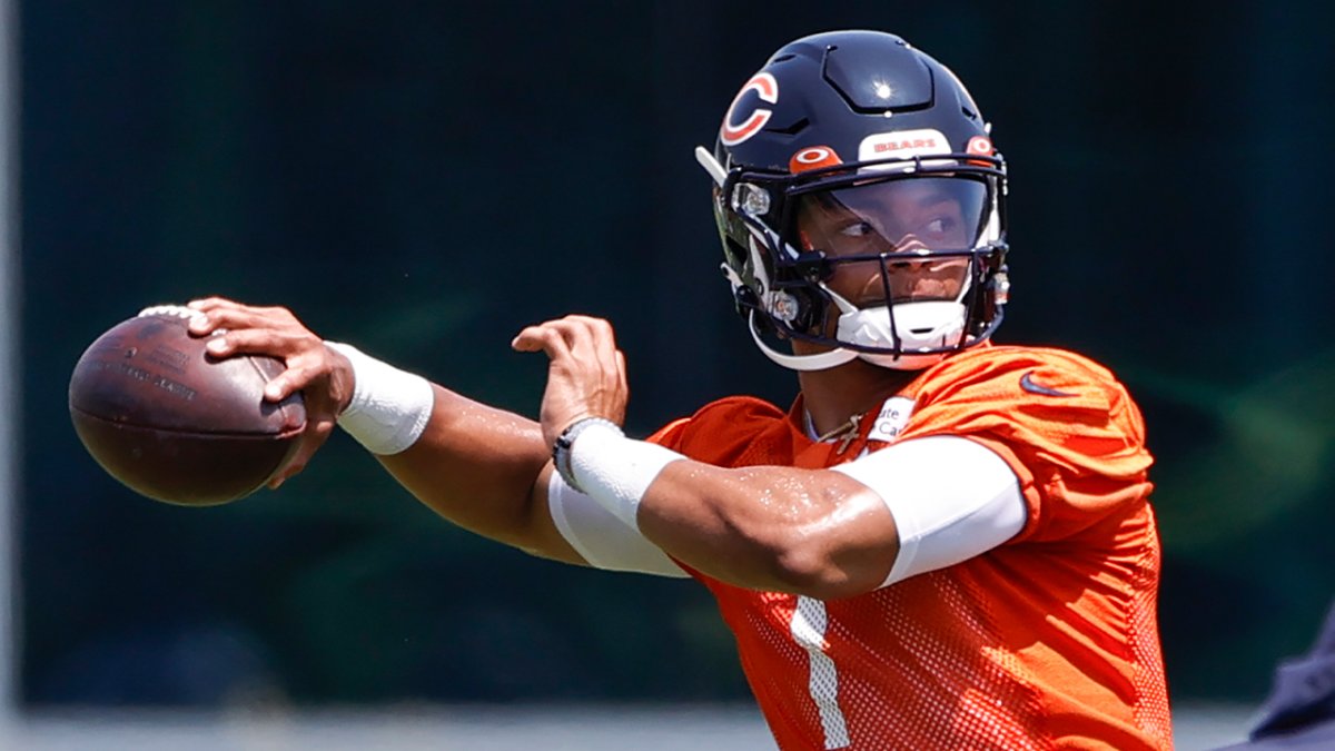 Bears, Justin Fields Agree to Terms on FourYear Rookie Contract NBC