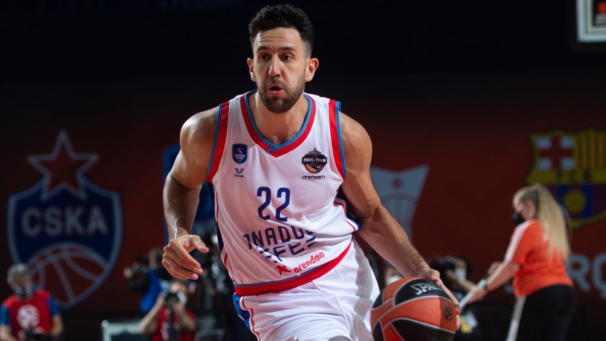 Bulls Trade Target: Vasilije Micić Signs 3-Year Contract Abroad