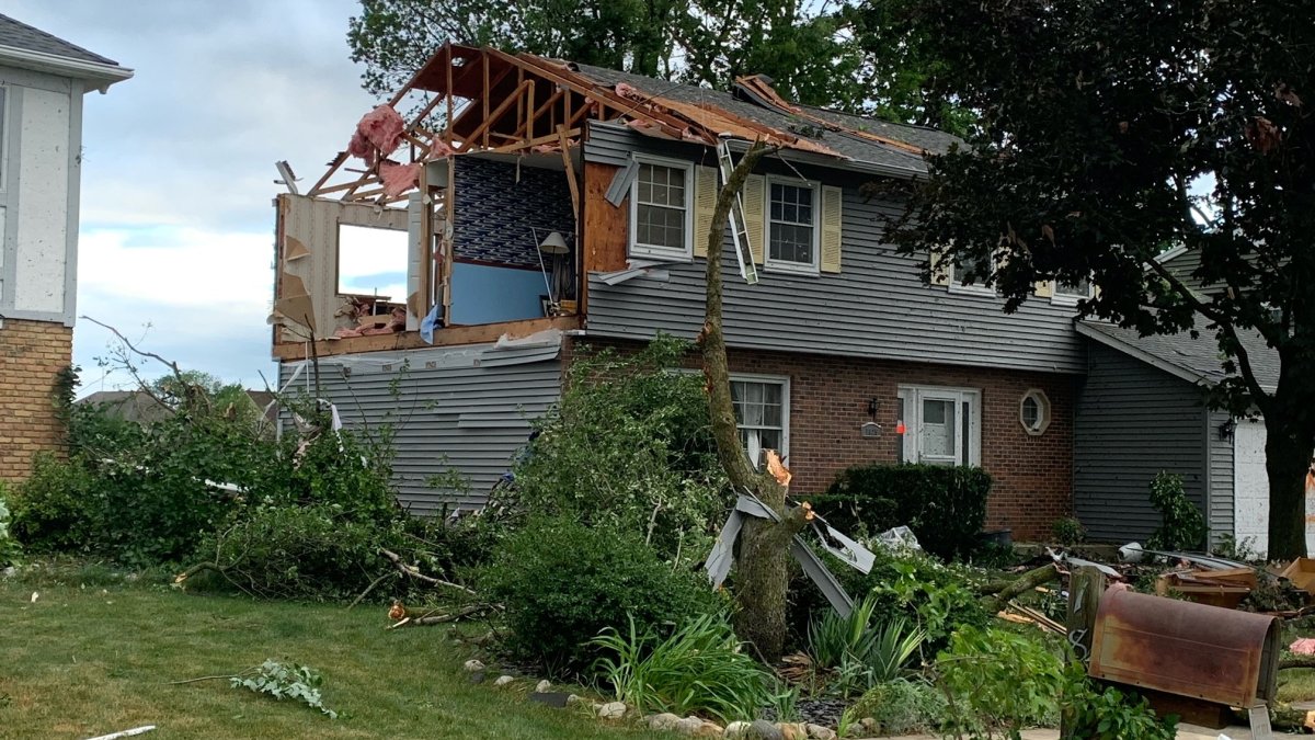 Naperville Tornado 6 Injured, 16 Homes Uninhabitable in Widespread