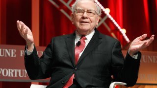 In 1999, Warren Buffett Was Asked What You Should Do to Get as Rich as Him—His Advice Still Applies Today