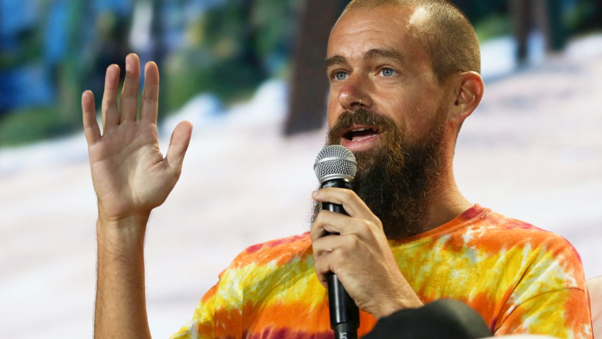 Jack Dorsey Says Elon Musk Is the 'Singular Solution I Trust' to Run Twitter – NBC Chicago - Vimarsana News