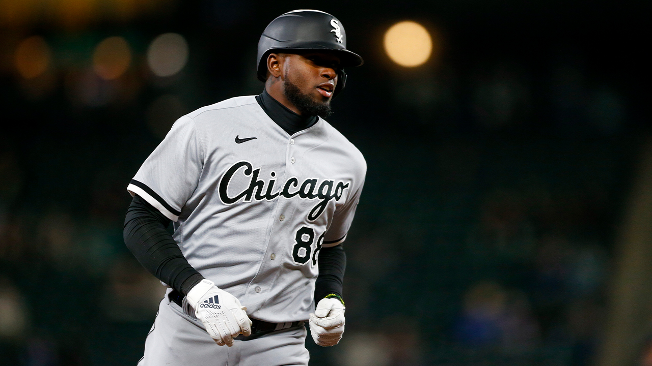 White Sox' Luis Robert cleared to begin rehab assignment - Chicago