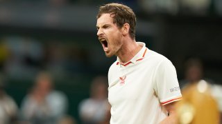 Andy Murray celebrates