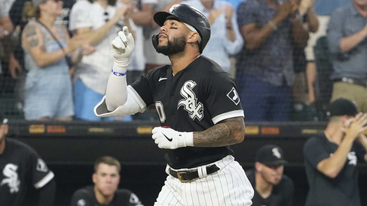 White Sox Offense Explodes, Yoán Moncada Returns in Win Over Angels