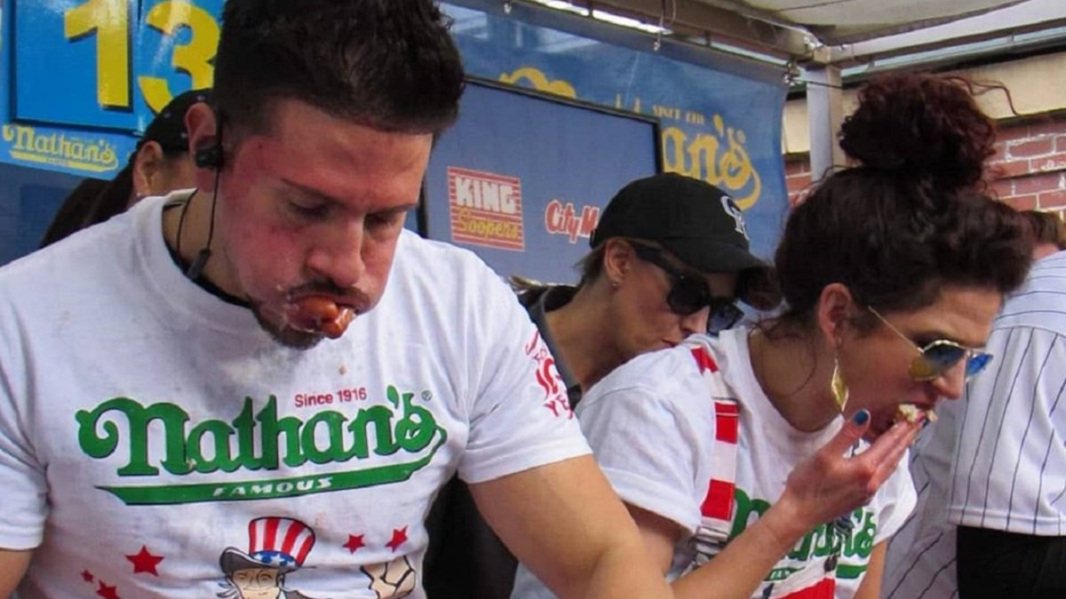 Naperville Competitive Eater Sarah Rodriguez Gets Second Place in Nathan’s Hot Dog Contest – NBC Chicago Naperville Competitive Eater Sarah Rodriguez Gets Second Place in Nathan’s Hot Dog Contest – NBC Chicago