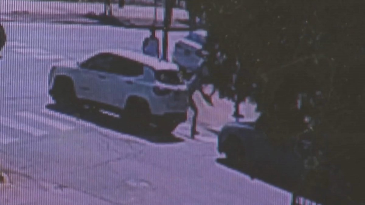 Chicago Shootings Leave 2 Children Hurt, Raise Concerns Heading Into ...