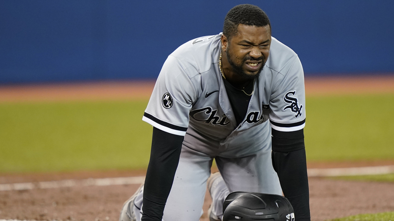 Eloy Jimenez Exits White Sox Spring Training Game With Left